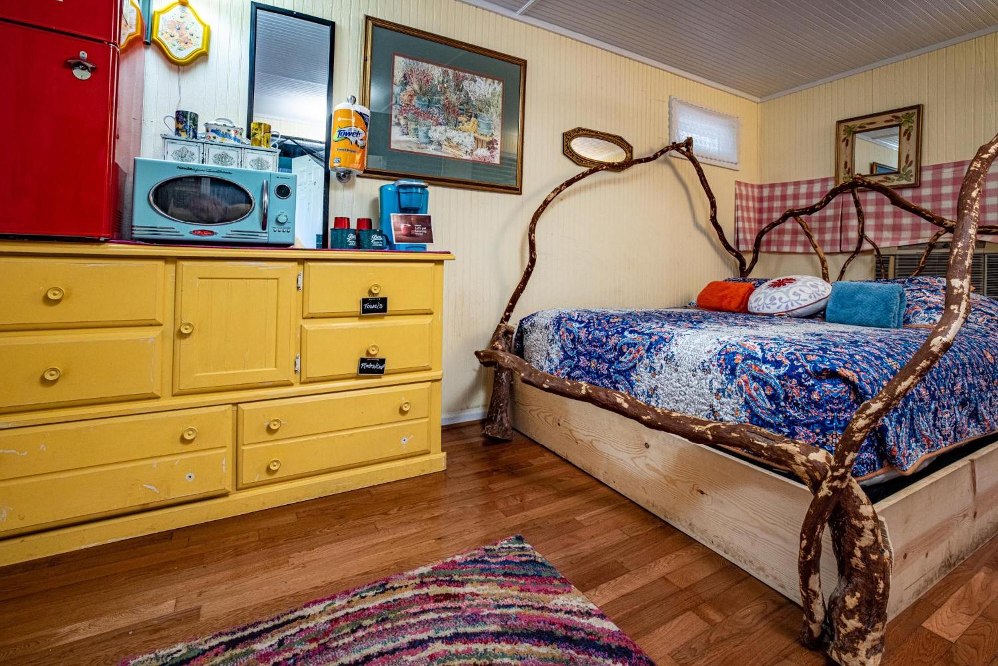 Bear Creek Lodge And Cabins In Helen Ga - Pet Friendly, River On Property, Walking Distance To Downtown 海伦 外观 照片